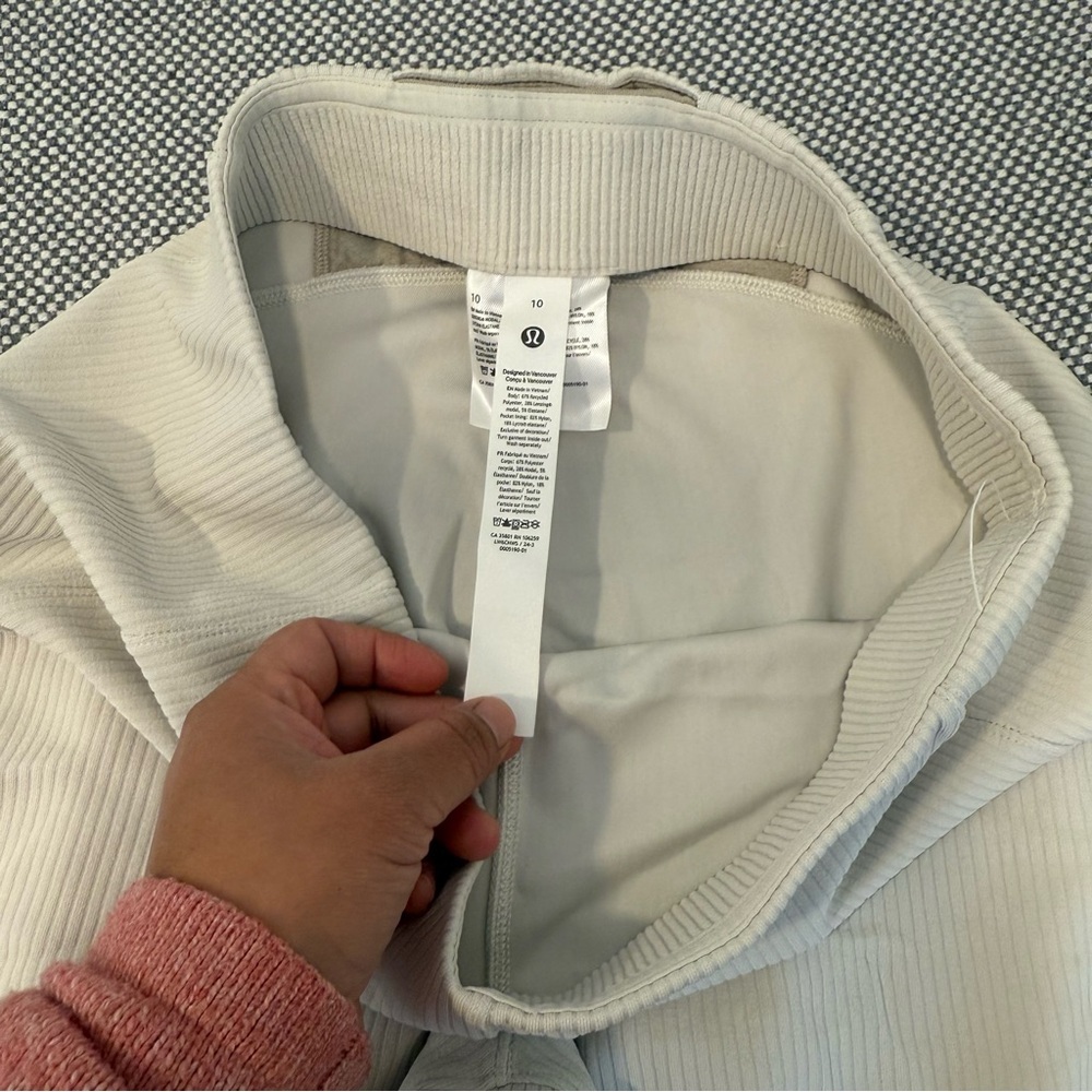 Lululemon Ribbed Softstreme Zip-Leg High-Rise Cropped Pants 25" Bone size 10 - Picture 5 of 12